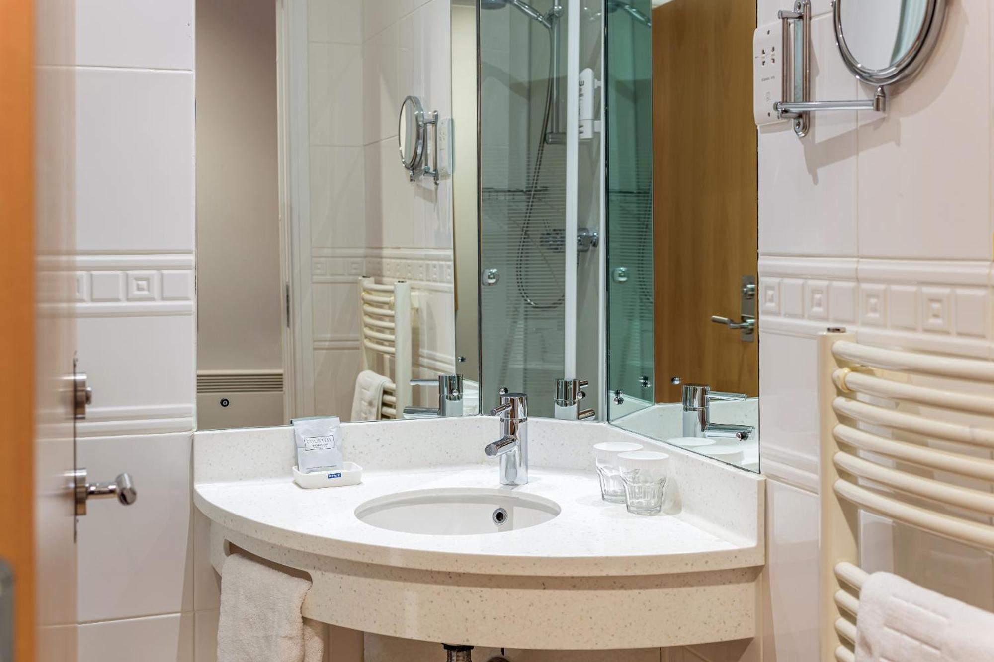 High Range Lodge Hotel Авимор Экстерьер фото